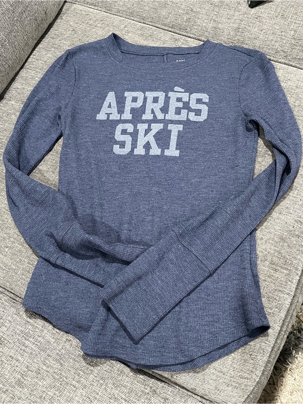 American Eagle Outfitters Blue 'APRÈS SKI' Long-Sleeve Tee